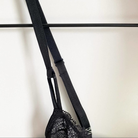 UNWORN Victoria’s Secret Unlined Demi Black Laced Bra 32D - Picture 5 of 8